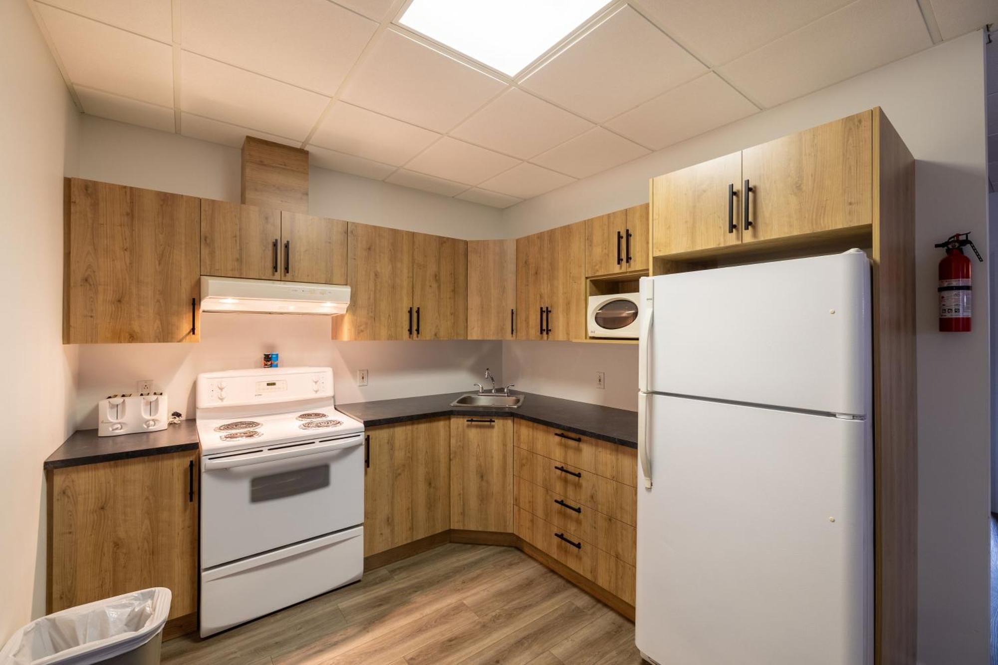 Motel Et Condo Chez Charley Sainte-Anne-de-Beaupré エクステリア 写真