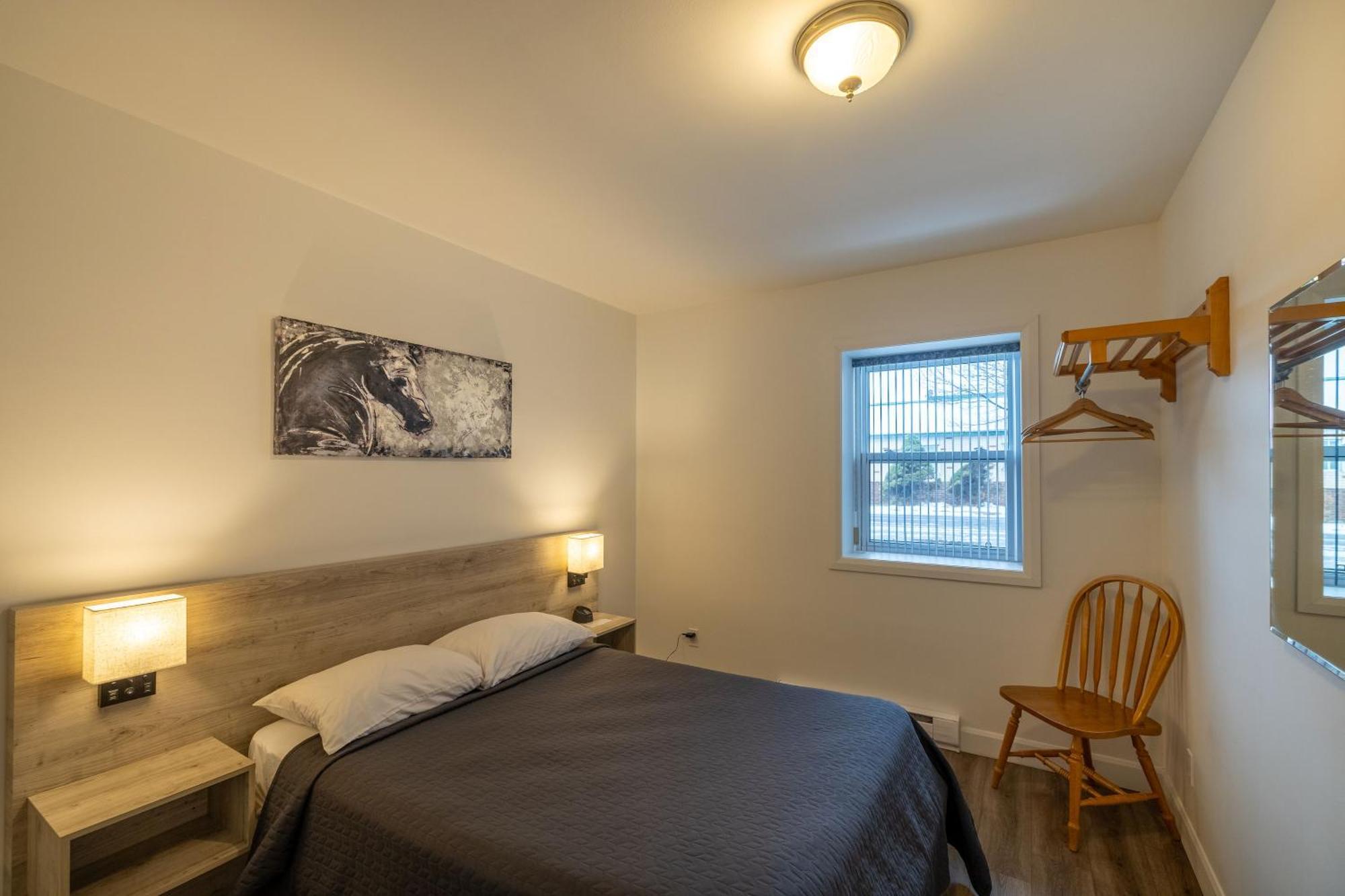 Motel Et Condo Chez Charley Sainte-Anne-de-Beaupré エクステリア 写真